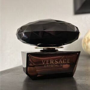 Versace Crystal Noir Perfume